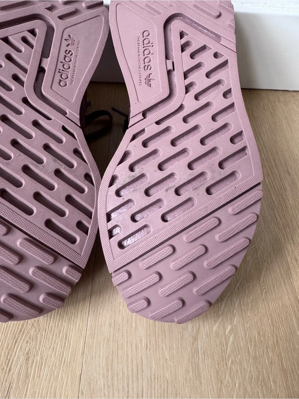 adidas very gently